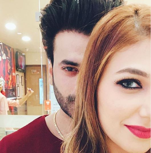 Dr Abhinit Gupta (Dr Bollywood) Wiki, Age, Girlfriend, Wife, Height, Weight & Biography 7 Bigg Boss Famed TV Star, Jasleen Matharu with her boyfriend, Dr Abhinit Gupta