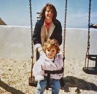 Emily Coates Wiki, Age, Height, Weight, Girlfriend, Biography, Family & More 4 Emily Coates childhood picture with her mother Eugenie Coates