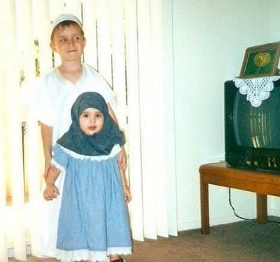 Fatih Seferagic Wiki, Age, Wife, Girlfriend, Biography, Family & More 3 Childhood Photo: Fatih Seferagic & his sister.