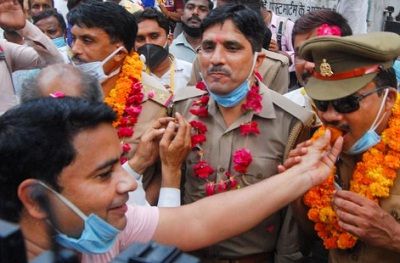 Richa Dubey Wiki (Vikas Dubey's Wife) Age, Biography, Family & More 4 Kanpur people welcomed police who encountered gangster Vikas Dubey