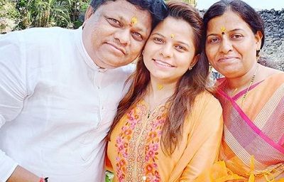 Kartiki Gaikwad Wiki, Age, Husband, Boyfriend, Biography, Family & More 5 Kartiki Gaikwad with Kalyanji Gaikwad Father & Mother
