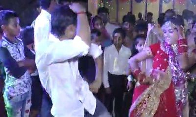 Khushi Dubey Wiki (Amar Dubey's Wife) Age, Biography, Family & More 5 Khushi Dubey Dancing in her Marriage