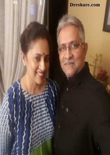 Lakshmy Ramakrishnan with her husband Ramakrishnan