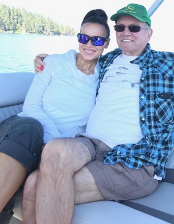 Lisa Robertson with her dad Charles Robertson