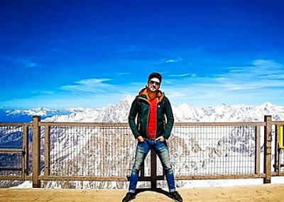 Manish Raisinghan Height, Weight, Age, Wife, Girlfriend, Biography & More 12 Manish Raisinghan Physical Measurements