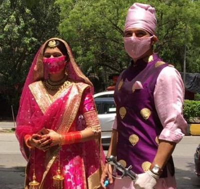 Manish Raisinghan Height, Weight, Age, Wife, Girlfriend, Biography & More 4 Manish Raisinghan wedding with Sangeita Chauhaan