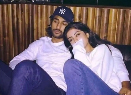 Meezaan Jaffrey Height, Weight, Age, Girlfriend, Biography, Family & More 14 Meezaan Jaffrey with his girlfriend Navya Naveli Nanda