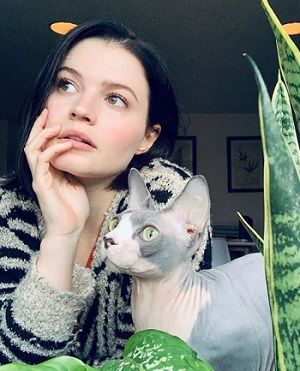 Meganne Young Height, Weight, Age, Boyfriend, Husband, Biography & More 24 Meganne Young pet cat Calvus