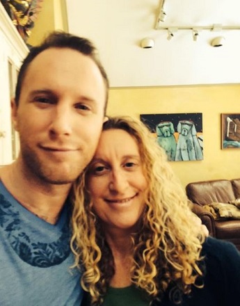 Michael Brooks Height, Weight, Age, Wife, Girlfriend, Biography & More 4 Michael Brooks with his mother