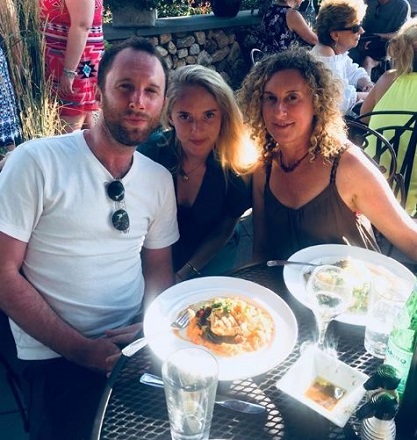 Michael Brooks Height, Weight, Age, Wife, Girlfriend, Biography & More 10 Michael Brooks with his sister Lisha Brooks and mother Donna Brooks