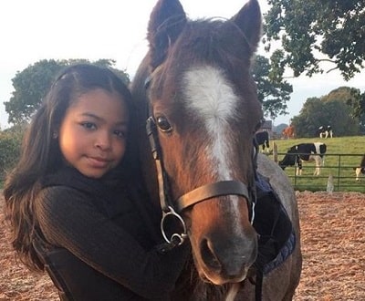 Navia Robinson Age, Height, Weight, Biography, Family & More 10 Navia Robinson loves horse riding