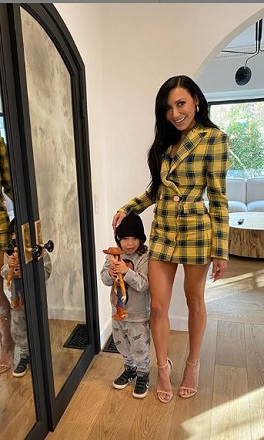 Naya Rivera Height, Weight, Age, Husband, Boyfriend, Biography & More 11 Naya Rivera with her son Josey Hollis Dorsey