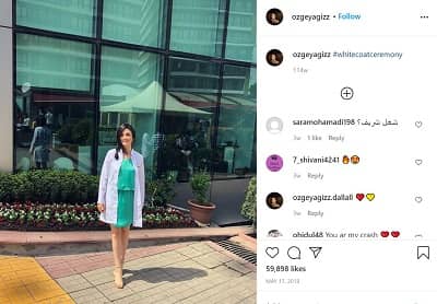 Ozge Yagiz Age, Height, Weight, Boyfriend, Husband, Biography & More 13 Ozge Yagiz In White Coat Ceremony
