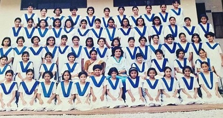 Sakshi Dhoni Height, Weight, Age (MS Dhoni's Wife) Biography & More 11 Sakshi Dhoni's school photo