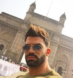 Sergi Constance at Gateway of India