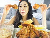 Stephanie Soo is a non-vegetarian