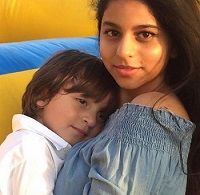 Aryan Khan Height, Weight, Age, Girlfriend, Biography, Family & More 3 Suhana Khan & AbRam Khan