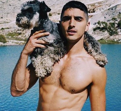 Taylor Zakhar Perez Height, Weight, Age, Girlfriend, Biography & More 8 Taylor Zakhar Perez with his pet dog 'Jack'