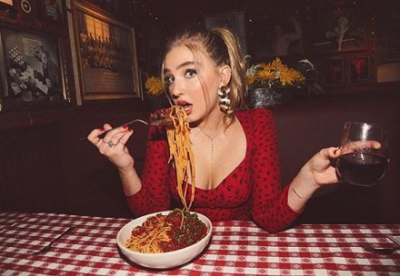Veronica Dunne Height, Weight, Age, Boyfriend, Biography, Family & More 13 Veronica Dunne facts