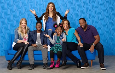 Veronica Dunne Height, Weight, Age, Boyfriend, Biography, Family & More 2 Veronica Dunne with the cast of K.C. Undercover