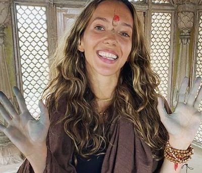 Zoe Buckman is a believer of Lord Krishna