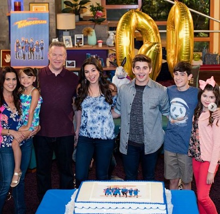 Addison Riecke with the cast members of The Thundermans