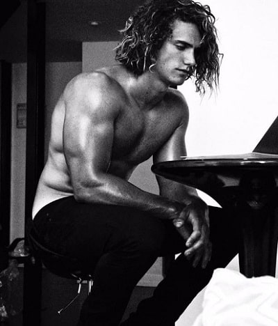 Joshua Daniel Eady Age, Height, Weight, Girlfriend, Biography & More 8 Body Measurements of Joshua Daniel Eady