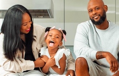 Chari Cuthbert Wiki (BYCHARI CEO) Age, Husband, Biography & More 6 Chari Cuthbert with her husband & daughter
