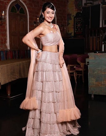 Dhanashree Verma Wiki, Age, Height, Weight, Husband, Biography & More 11 Dhanashree Verma height weight