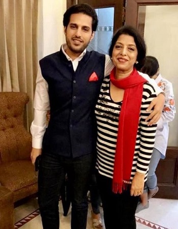 Ishkaran Singh Bhandari Wiki, Age Wife, Family, Biography & More 8 Ishkaran Singh Bhandari with his mom
