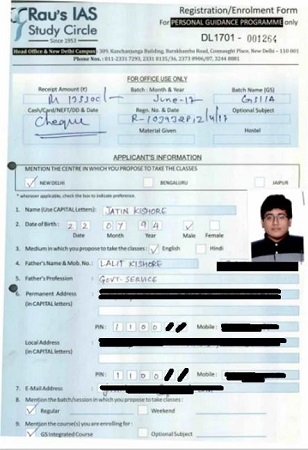 Jatin Kishore (IAS Topper) Wiki, Age, Biography, Caste, Family & More 6 Jatin Kishore enrolment form of Rau's IAS Study Circle