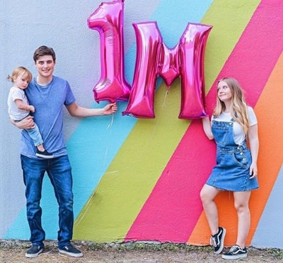 Landon Clifford Wiki (YouTuber) Age, Death, Girlfriend, Biography & More 9 Landon Clifford YouTube channel 1 million subscribers in 2019
