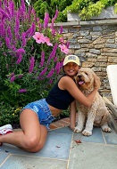 Lily Chee Height, Weight, Age, Boyfriend, Biography, Ethnicity & More 5 Lily Chee with her pet dog