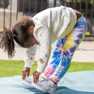 Massy Arias Height, Weight, Age, Husband, Boyfriend, Biography & More 18 Massy Arias daughter Indira Sarai doing exercise