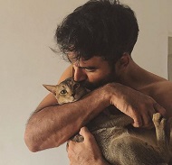 Nishant Dahiya Height, Weight, Age, Wife, Girlfriend, Biography & More 6 Nishant Dahiya with his pet cat