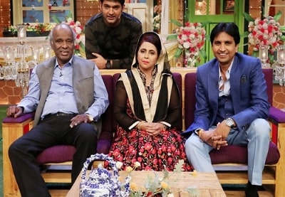 Seema Rahat (Rahat Indori's Wife) Wiki, Age, Kids, Biography & More 6 Rahat Indori in The Kapil Sharma Show