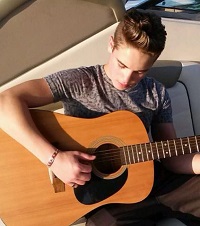 Ricardo Hurtado Height, Weight, Age, Girlfriend, Biography & More 10 Ricardo Hurtado enjoys playing guitar