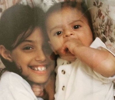 Ritu Arya Wiki, Age, Height, Weight, Boyfriend, Biography & More 3 Ritu Arya's childhood picture with her younger brother Rahul Arya