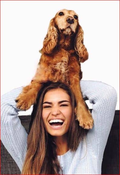 Robin Holzken with her dog
