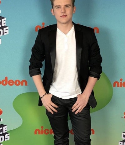 Sean Ryan Fox Height, Weight, Age, Girlfriend, Biography, Family & More 11 Sean Ryan Fox Movies and Shows