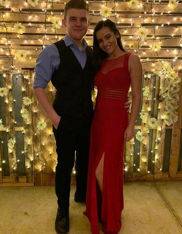 Sean Ryan Fox Height, Weight, Age, Girlfriend, Biography, Family & More 9 Sean Ryan Fox with his girlfriend Katrina