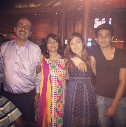 Showik Chakraborty Wiki, Age (Rhea Chakraborty's Brother) Biography & More 5 Showik Chakraborty with his dad Inderjit Chakraborty, mom Sandhya Chakraborty, and sister Rhea Chakraborty