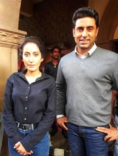 Shradha Kaul Wiki, Age, Husband, Boyfriend, Biography & More 10 Shradha Kaul photographed along with Abhishek Bachchan