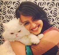 Shrenu Parikh Height, Weight, Age, Husband, Boyfriend, Biography & More 3 Shrenu Parikh has a cat Nemo
