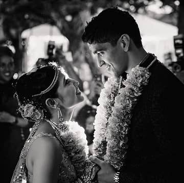 Shweta Tripathi Height, Weight, Age, Husband, Boyfriend, Biography & More 14 Shweta Tripathi & her husband Chaitnya Sharma