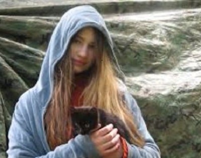 Snowbird Brown Wiki, Age, Height, Weight, Boyfriend, Biography & More 10 Snowbird Brown with her cat