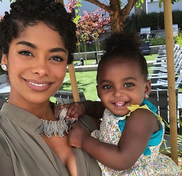 Stefan Williams Wiki, Age, Height, Weight, Wife, Biography & More 6 Stefan Williams and his wife Massy Arias separated from each other in July 2020