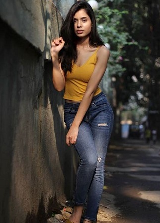 Tripti Shankhdhar Wiki (Actress) Age, Boyfriend, Height, Weight, Biography & More 11 Tripti Shankhdhar height weight