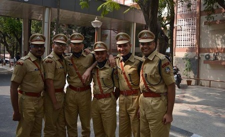 Vinay Tiwari (IPS) Wiki, Age, Wife, Biography, Salary, Family & More 8 Vinay Tiwari with his friends