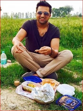 Falak Shabir lead a life like a normal human being